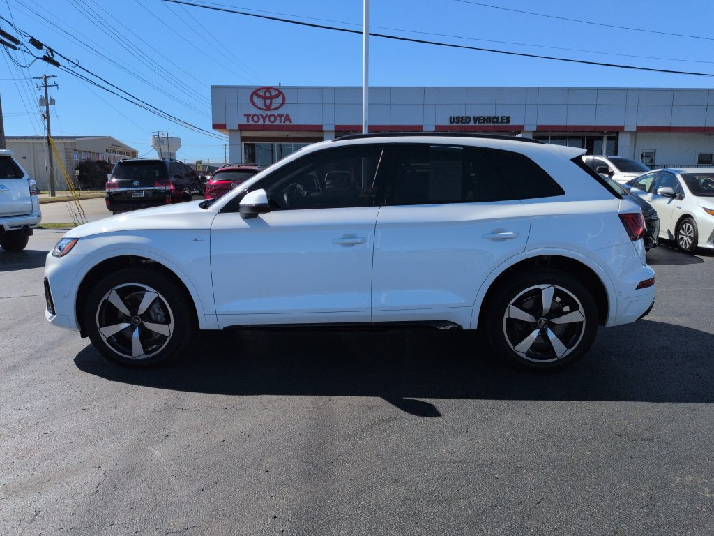 Used 2023 Audi Q5 2.0T Prestige w/ Prestige Package AWD/4WD image 2