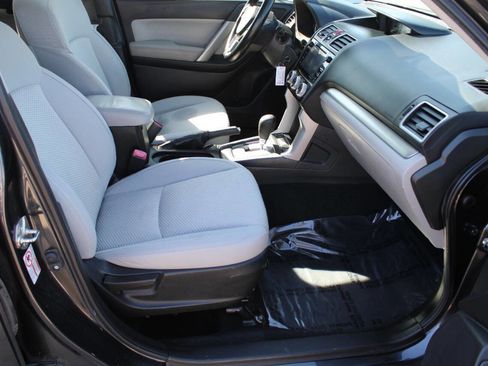 Used 2017 Subaru Forester 2.5i Premium w/ All-Weather Package image 8