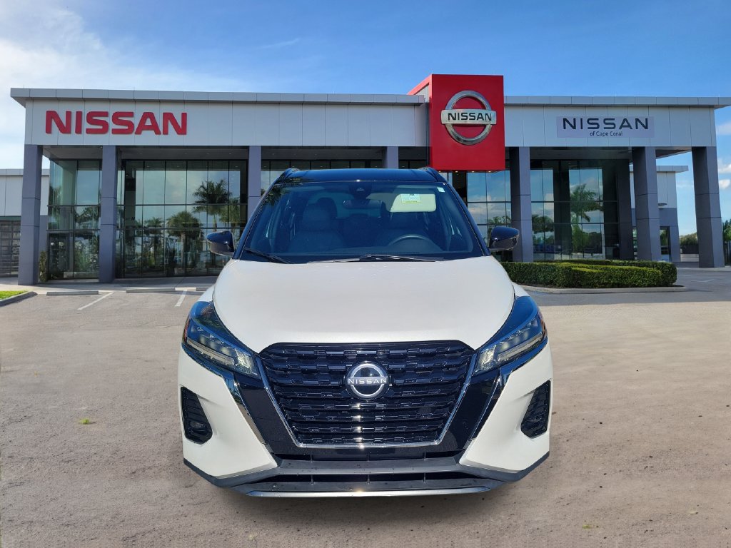 Certified 2023 Nissan Kicks SR w/ SR Premium Package FWD image 7