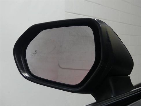 Used 2019 Toyota Avalon XSE image 14