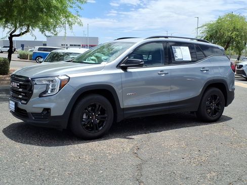 Used 2024 GMC Terrain AT4 AWD/4WD image 3