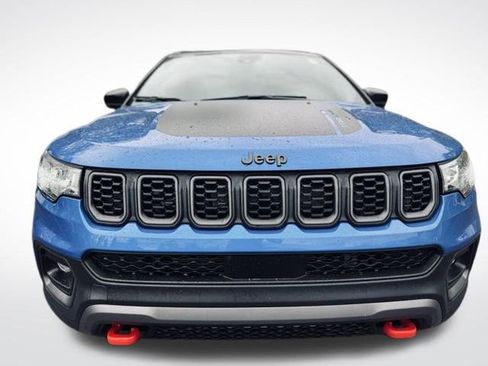 Certified 2024 Jeep Compass Trailhawk image 3