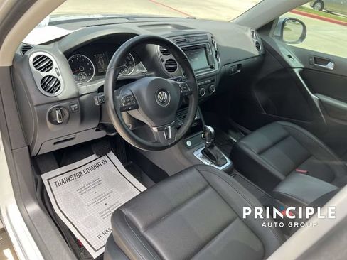 Used 2017 Volkswagen Tiguan Wolfsburg Edition AWD/4WD image 16