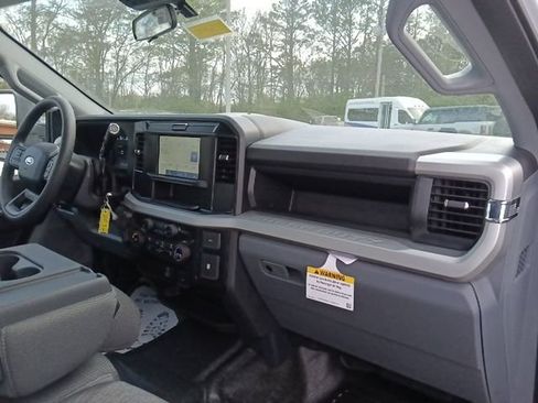 New 2026 Ford F250 XL w/ XL Chrome Package image 36