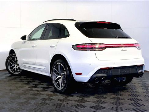 Certified 2023 Porsche Macan AWD/4WD image 3