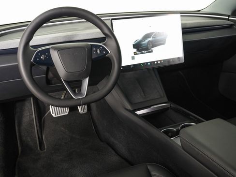 Used 2025 Tesla Model 3 Long Range image 17