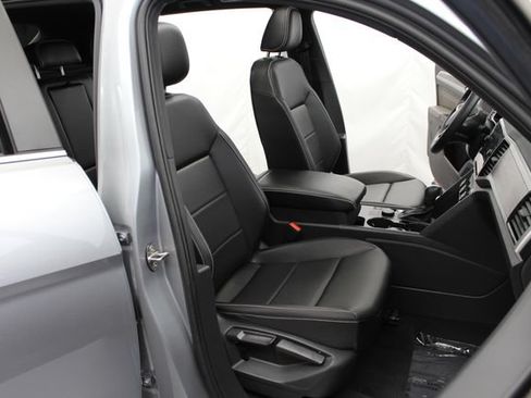 Used 2023 Volkswagen Atlas Cross Sport SE w/ Panoramic Sunroof Package AWD/4WD image 21