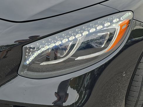 Used 2019 Mercedes-Benz S 560 4MATIC Coupe image 35