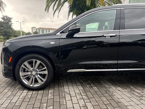 Used 2024 Cadillac XT6 Premium Luxury FWD image 6