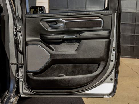 Used 2025 RAM 1500 Laramie w/ Night Edition image 35