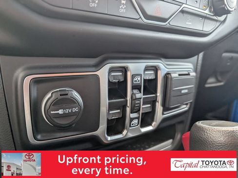 Used 2023 Jeep Gladiator Sport AWD/4WD image 21