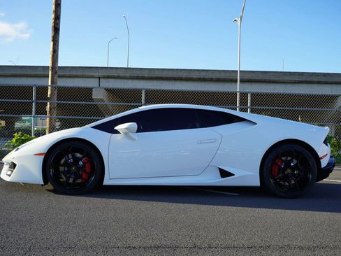 Used 2019 Lamborghini Huracan LP 580-2 RWD image 2