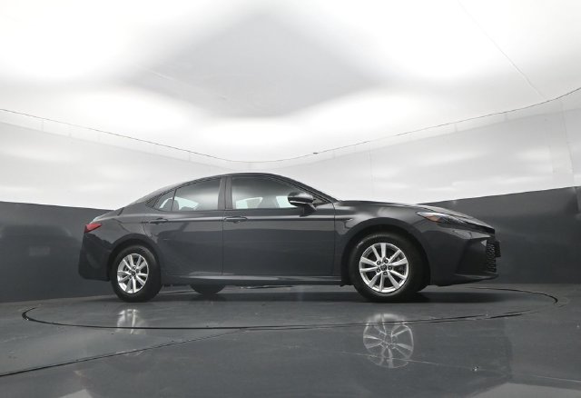 Used 2025 Toyota Camry LE FWD image 35