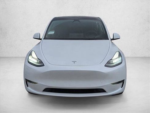 Used 2023 Tesla Model Y Long Range image 2