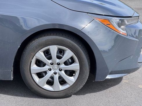Used 2025 Toyota Corolla LE image 35