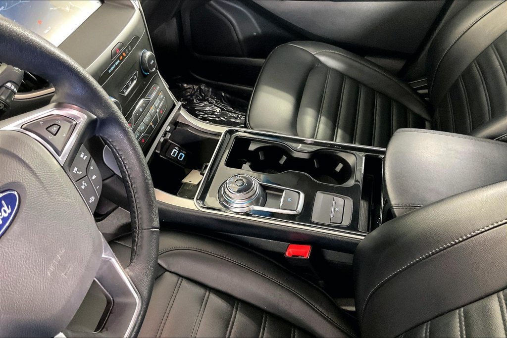 Used 2019 Ford Edge SEL w/ Equipment Group 201A FWD image 16