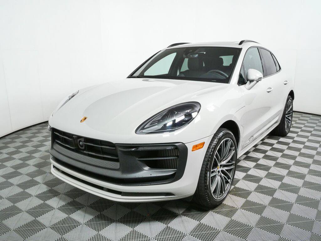 Certified 2026 Porsche Macan GTS AWD/4WD image 1