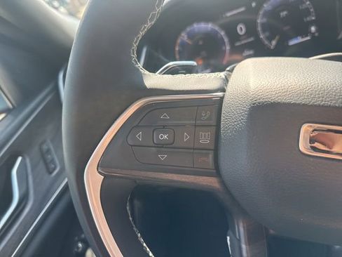 Used 2024 Jeep Grand Cherokee Limited w/ Luxury Tech Group II AWD/4WD image 9