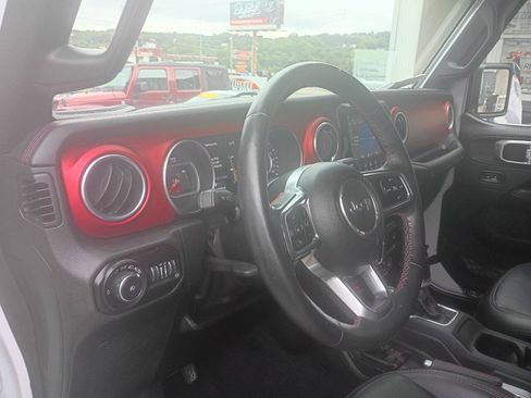 Used 2018 Jeep Wrangler Unlimited Rubicon AWD/4WD image 21