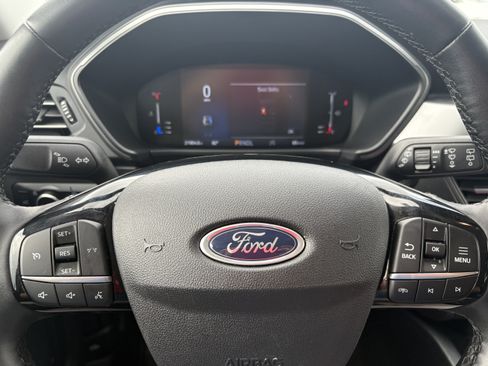 Used 2024 Ford Escape Active AWD/4WD image 9