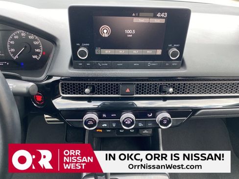 Used 2025 Honda Civic Sport image 25