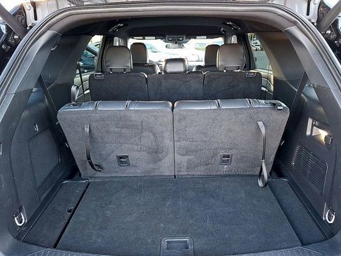 Used 2025 Ford Explorer ST-Line w/ ST-Line Street Pack AWD/4WD image 29