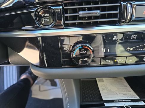 New 2025 Nissan Pathfinder SV image 27