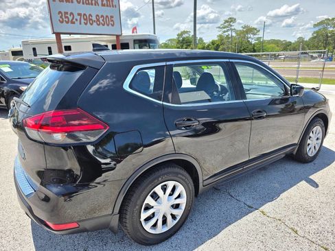 Used 2018 Nissan Rogue S FWD image 4