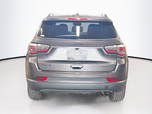Used 2018 Jeep Compass Limited w/ Navigation Group AWD/4WD image 7