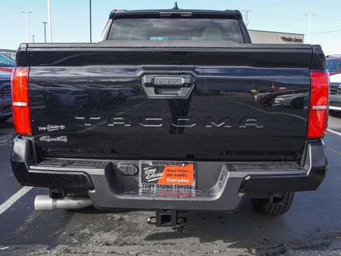 New 2025 Toyota Tacoma SR5 image 7