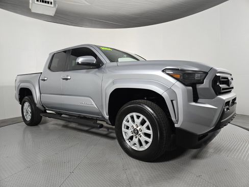 Used 2024 Toyota Tacoma SR5 AWD/4WD image 2
