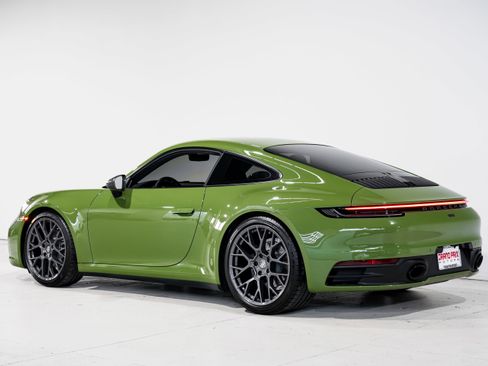 Used 2024 Porsche 911 Carrera T image 8