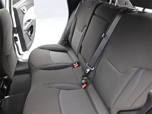 Used 2025 Jeep Compass Sport image 20