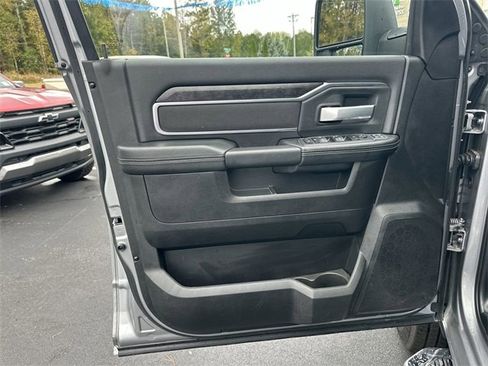 Used 2024 RAM 2500 Big Horn w/ Sport Appearance Package image 22