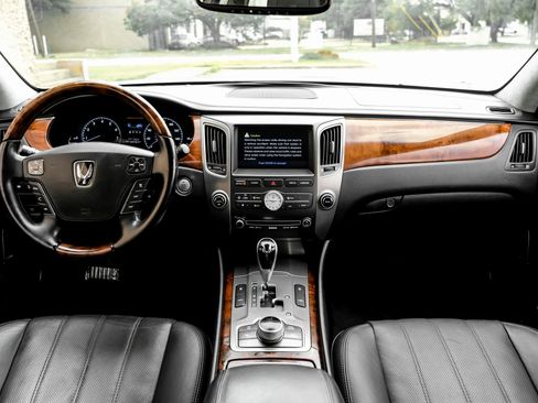 Used 2013 Hyundai Equus Signature image 16
