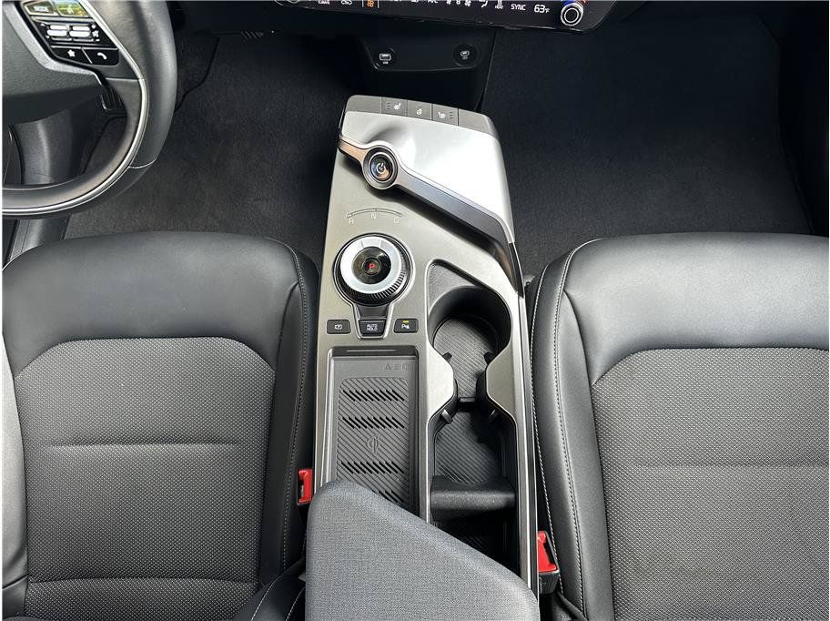 Used 2024 Kia EV6 Light AWD/4WD image 23