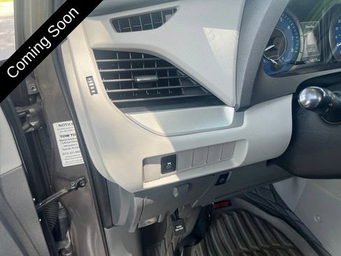 Used 2020 Toyota Sienna LE FWD image 11