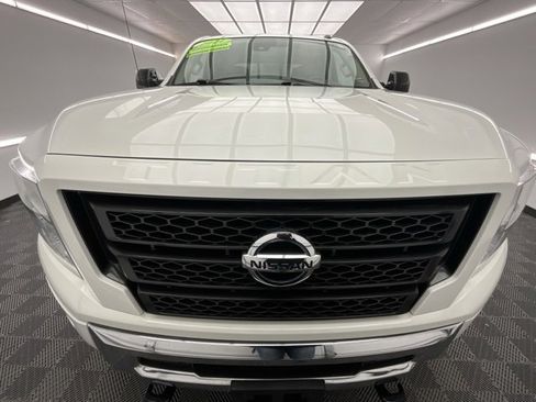 Used 2021 Nissan Titan SV w/ SV Convenience Package image 2