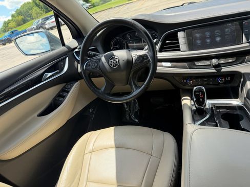 Used 2019 Buick Enclave Essence AWD/4WD image 23