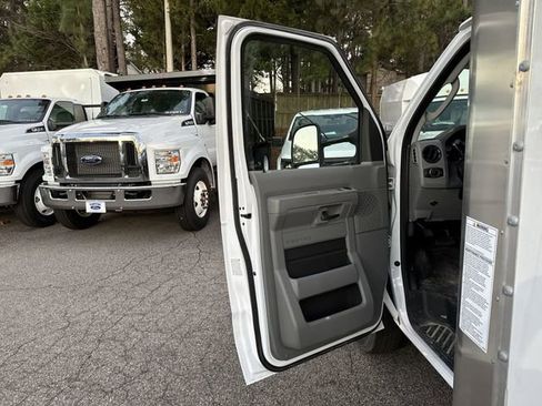 New 2025 Ford E-350 and Econoline 350 Super Duty w/ Driver's Safety Package image 19