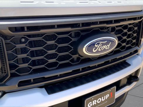 Used 2023 Ford F250 Lariat w/ Sport Appearance Package AWD/4WD image 37