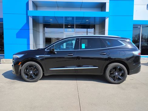 Used 2023 Buick Enclave Essence w/ Experience Buick Package image 6