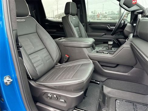 Used 2024 GMC Sierra 1500 AT4X image 25