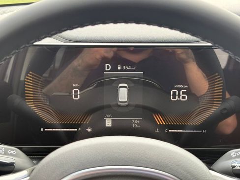 New 2026 Kia Carnival EX image 29