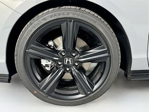 Used 2025 Honda Accord Sport image 16