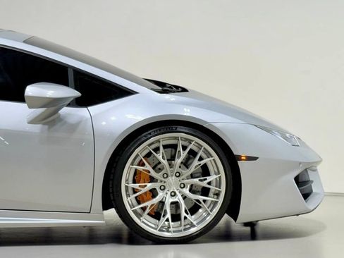 Used 2017 Lamborghini Huracan LP 580-2 RWD image 11