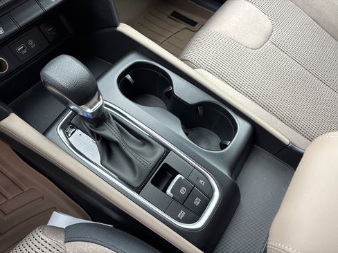 Used 2020 Hyundai Santa Fe SEL image 23