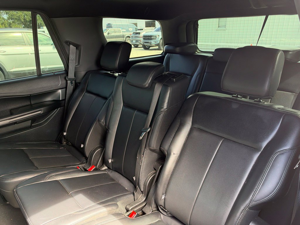 Used 2021 Ford Expedition XLT RWD image 11