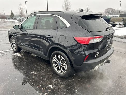 Used 2020 Ford Escape SEL image 2