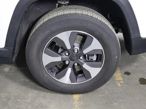 Used 2023 Jeep Grand Cherokee 4WD 4xe image 54